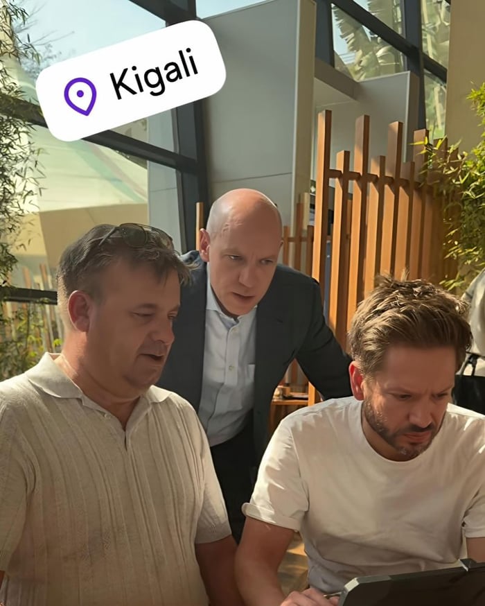 Hessian Minister of State Manfred Pentz and TS Team